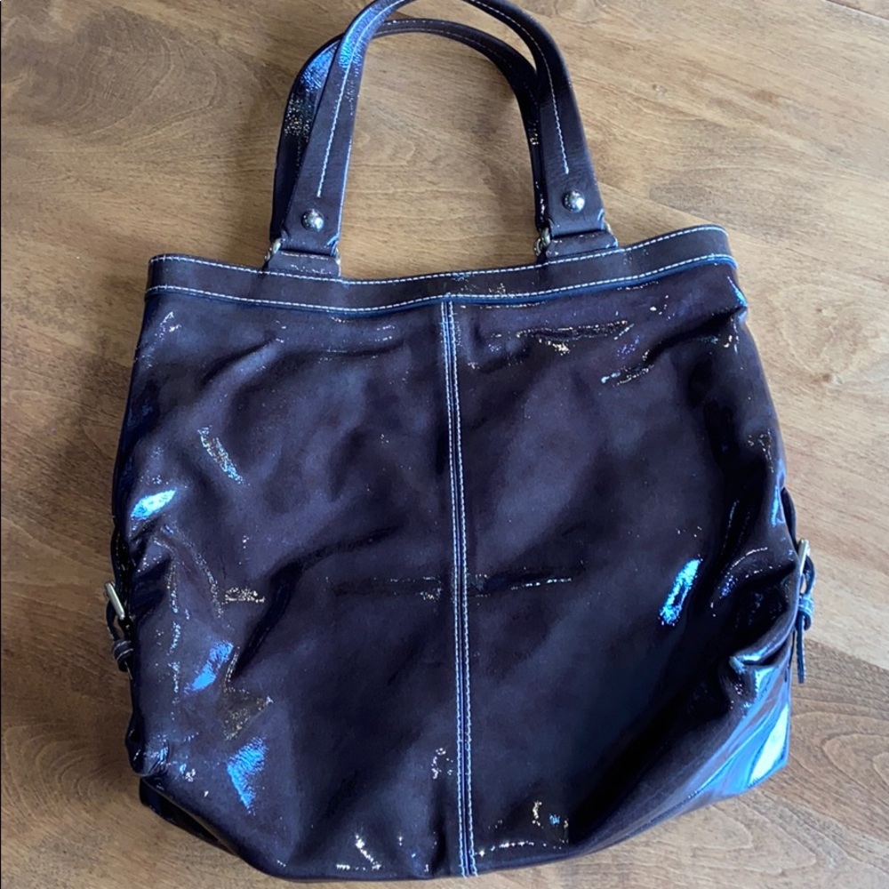 Dooney & Bourke patent leather bag - Picture 2 of 13